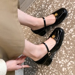 2025年新作 フレンチ椿柄 マリージェーンシューズ 女性用 イブニングスタイル 優しい雰囲気 レディースシューズ 春秋用 ワンストラップ レザーシューズ