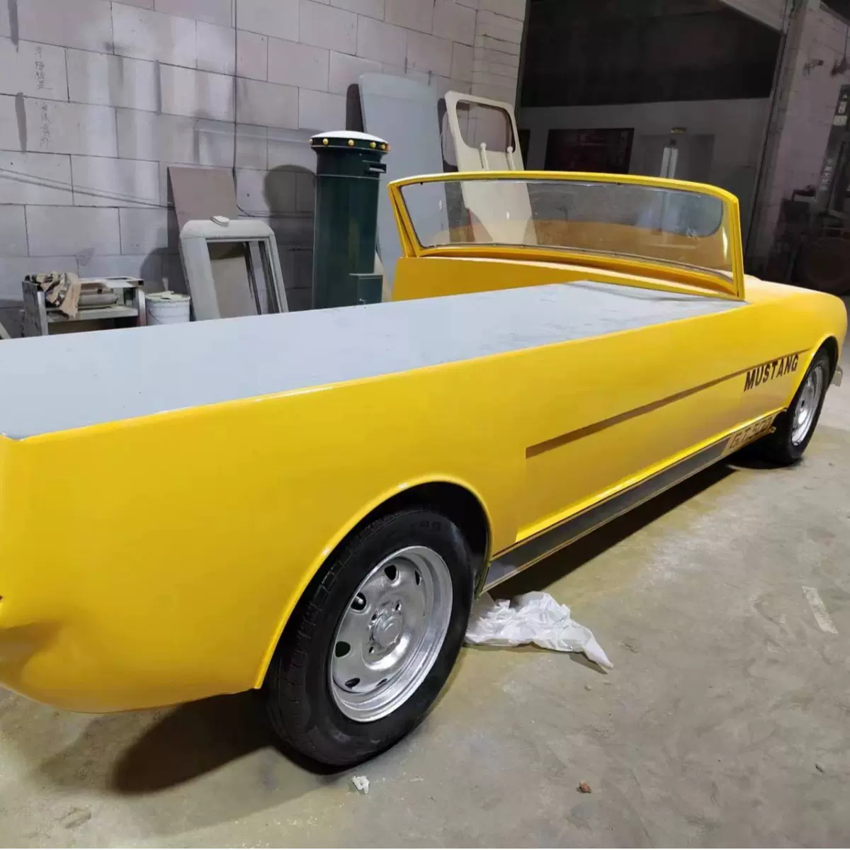 定制铁皮T1巴士汽车吧台 汽车售卖车奶茶店小吃车 商场奶车餐车