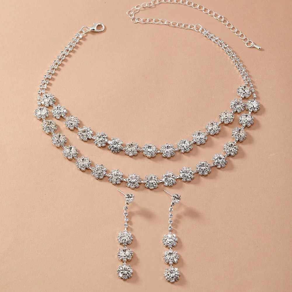 Cross-border bestselling fashion pearl necklace for women bridal jewelry earrings high-end luxury niche collarbone chain accessories