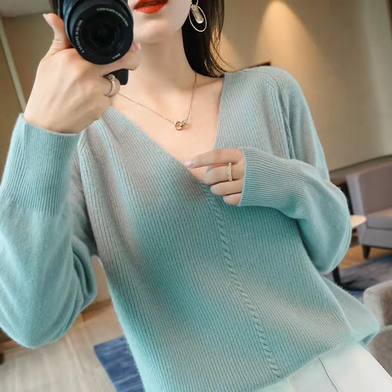 秋冬新款加厚V领毛衣女打底衫韩版宽松慵懒风纯色套头针织衫上衣