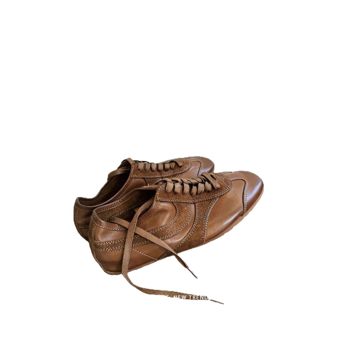 El hombre pequeño aumenta invisiblemente 3cm zapatos de entrenamiento alemanes zapatos Forrest Gump para mujer 2025 primavera nuevo estilo Merah zapatillas de deporte ligeras