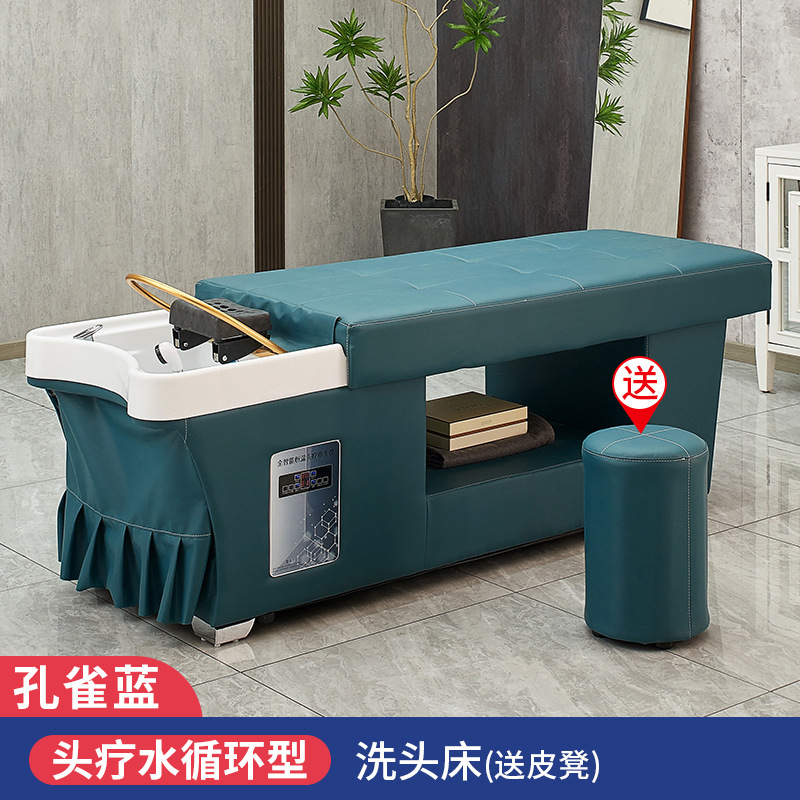 Pavo real azul + circulación de agua