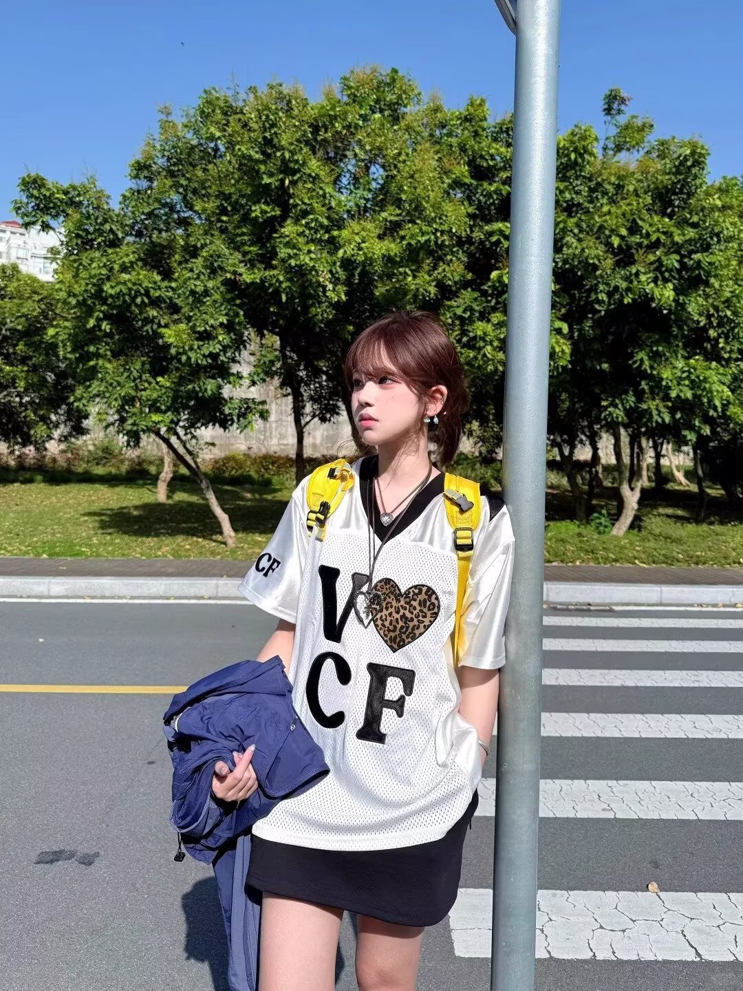 American-style V-neck Sports Short-sleeve T-shirt , Loose Fit For Summer , Color-blocking Mesh Jersey Style,_viptrois.com