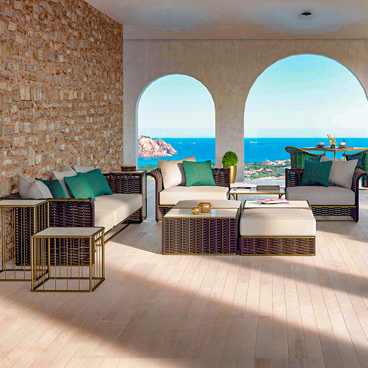 Sofá de ratán para exteriores, muebles de patio, juego de mesa de café y sofá de ratán impermeable y resistente al sol para jardín al aire libre de villa
