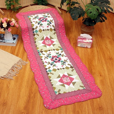 Avtomobil döşəmə paspasları | Mat, Fabric Quilted Anti-Slip Patchwork - pink-border-garland-bedside-mat-or-car-mat-for-rear-seat-50x135cm