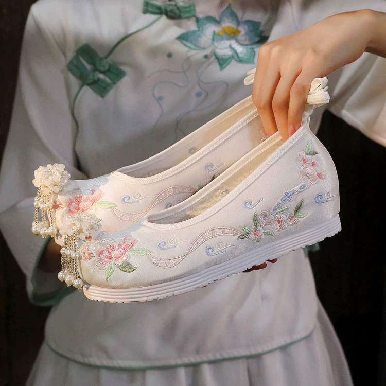 Ruyi 4-CM внутренняя обувь династии Хань, туфли с откидным носком древнего костюма, туфли с вышивкой в этническом стиле, студенческие танцевальные туфли, женские туфли с бантом