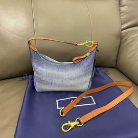 拉F牛仔饭盒包新款女士单肩腋下包刺绣拼皮手提日常百搭跨境代发