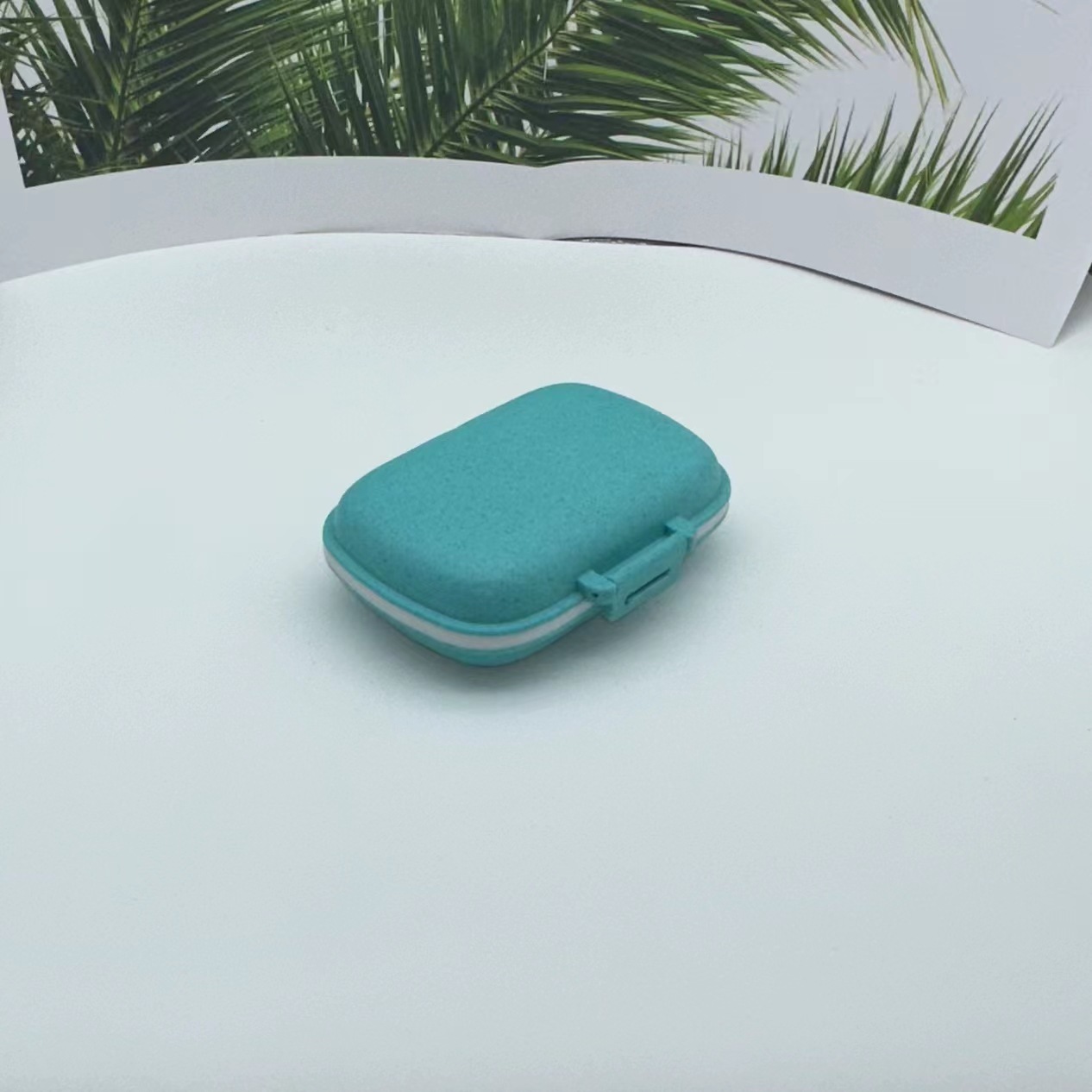 Amazon paja de trigo portátil 8-rejilla sellada caja de la píldora impermeable a prueba de humedad caja de almacenamiento de embalaje 7 días a la semana