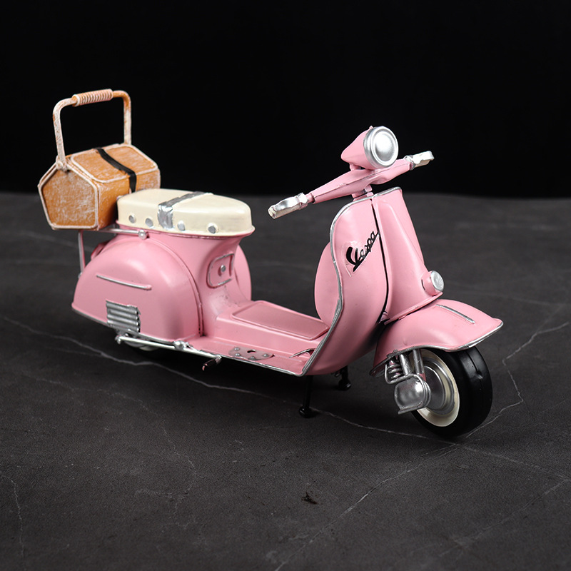 复古VESPA小绵羊踏板摩托车模型铁艺橱窗柜收藏装饰怀旧摆件
