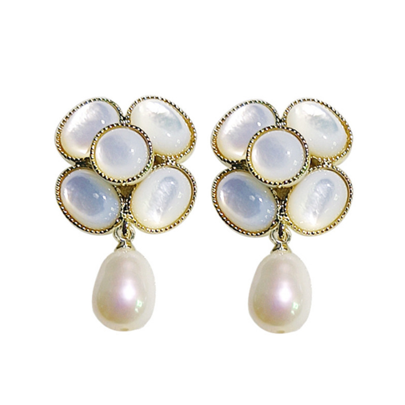 ȻˮպԳСĸɽ軨Ůٴ