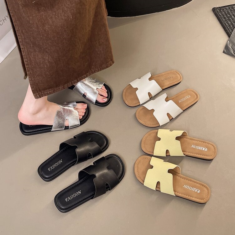 French-Style Chanel-Inspired Women's Slippers for Outdoor Wear, 2026 Summer New Trendy Versatile Casual Beach Sandals