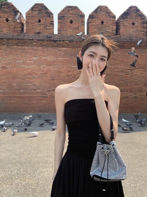 668# Two Wear Black off-shoulder dress Women's 2024 Temperament Shoulder-exposed Waist Long Dress Strapless Skirt 668# Two Wear Black off-shoulder dress Women's 2024 Temperament Shoulder-exposed Waist Long Dress Strapless Skirt