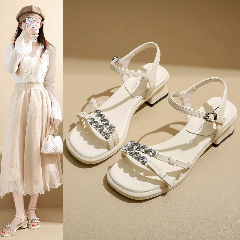 Женские босоножки на одном ремешке, лето 2025, новый стиль, стразы, кристаллы, толстый каблук, с юбкой, элегантные модные босоножки