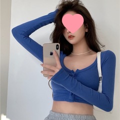 女性団y 2kギャルのアメリカ式の短い上着はジャズダンスの服装を身につけてダンスのジャズダンスの練習服を着ます。