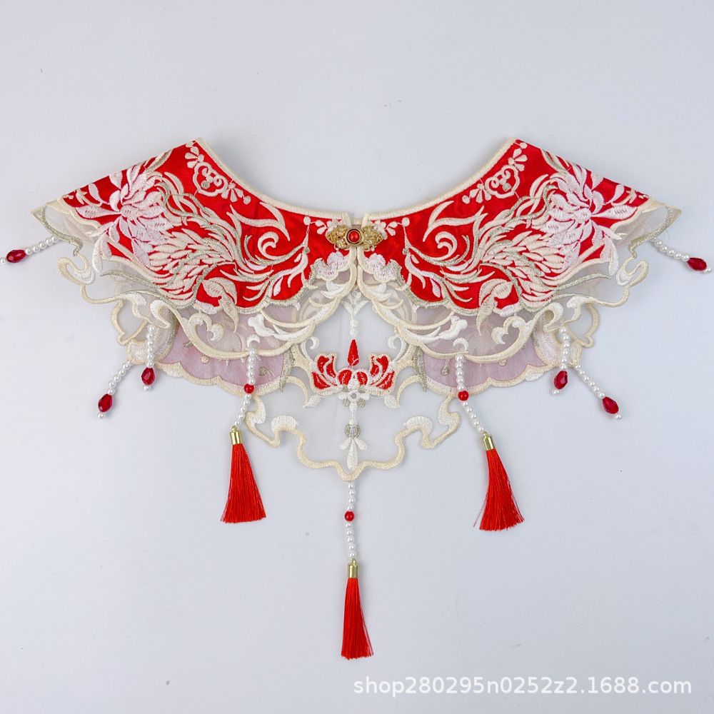 Red phoenix embroidered cloud shoulder bridal shawl, Hanfu dress with tassel collar and accessories.