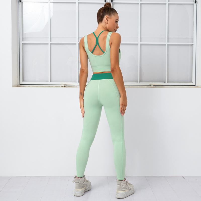 Conjunto de yoga de chaleco y pantalones ajustados con tirantes sin espalda de cintura alta y cintura alta para levantamiento de cadera NSNS131742