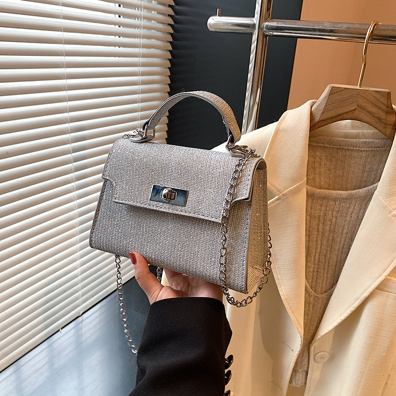 Bolsa de viaje coreana, nicho de diseño de moda para mujeres, invierno de 2024 nuevo tipo de gran capacidad, bolso de transporte exterior, Kelly.