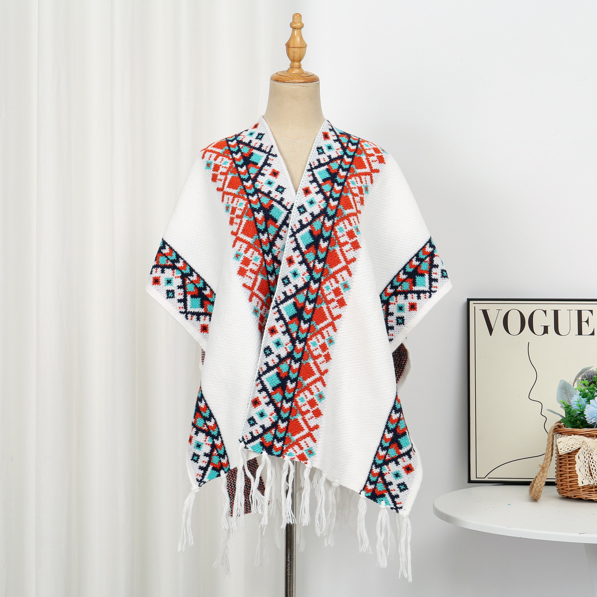 Ethnic trench coat, white cloak