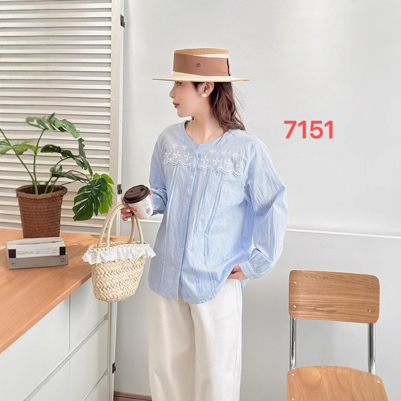 Elegant lace design fashionable shirt