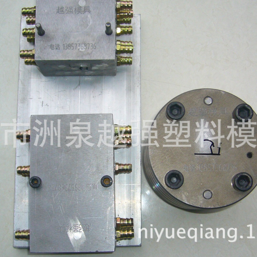 供应PVC软包夹模具 塑料挤出模具 床头背景包 软包型条挤塑模具