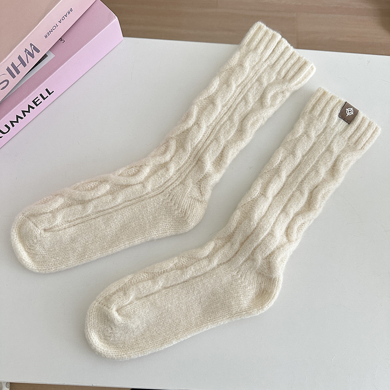 182g Weight Unisex Casual Solid Color Polyacrylonitrile Fiber Crew Socks A Pair