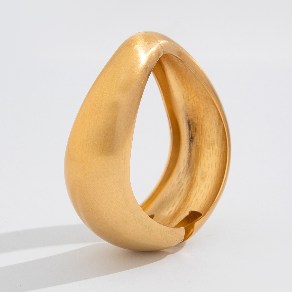 78g Weight Bangle Classification Alloy Chain Material 1 Piece Quantity Daily Occasion Alloy Material Irregular, Solid Color Pattern All Seasons Season Women's Gender Plating Design Simple Style Style Simple Style Irregular Solid Color Alloy Bangles Wholesale 10
