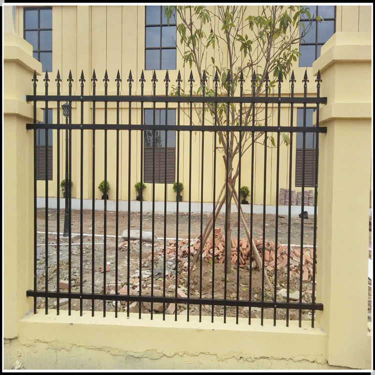 工厂现货小区围墙护栏 庭院户外铁栅栏隔离栏 幼儿园铁艺围栏