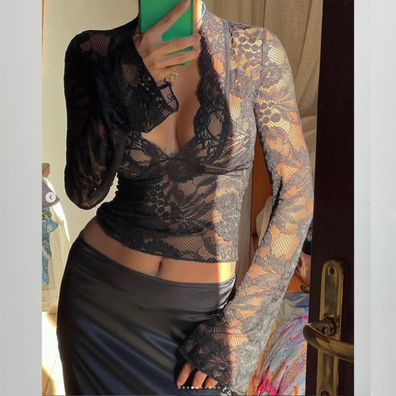Europe and the United States cross-border autumn new pure wind hot girl sexy deep V slim all-match long sleeve lace top women's 11515 Europe and the United States cross-border autumn new pure wind hot girl sexy deep V slim all-match long sleeve lace top women's 11515