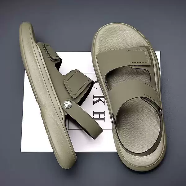 Sandals for Men 2025 New Summer Style Breathable Soft-Soled Casual Non-Slip Outdoor Beach Shoes Dual-Purpose Driving Sandals and Slippers