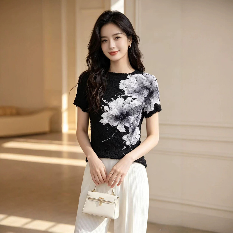 Miyake Pleated Printed Short-Sleeved Top for Women, Summer Round Neck, Textured, Loose, Slimming, Versatile, High-End Top for Work and Commuting Miyake Pleated Printed Short-Sleeved Top for Women, Summer Round Neck, Textured, Loose, Slimming, Versatile, High-End Top for Work and Commuting