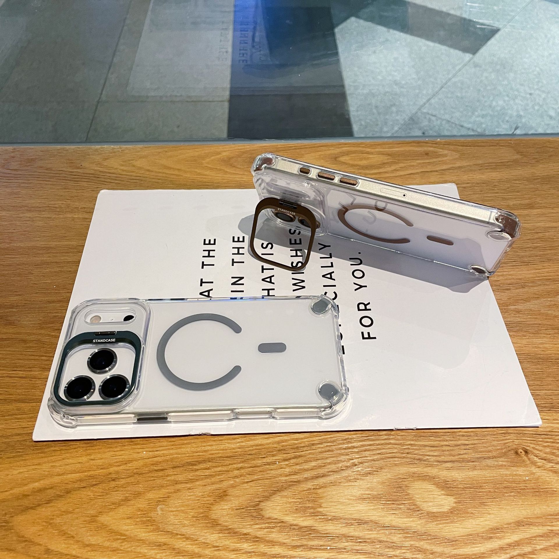 Nuevo soporte de lente para Apple 17 caso de succión magnética C boca transparente a prueba de caídas iPhone16 PRO caso