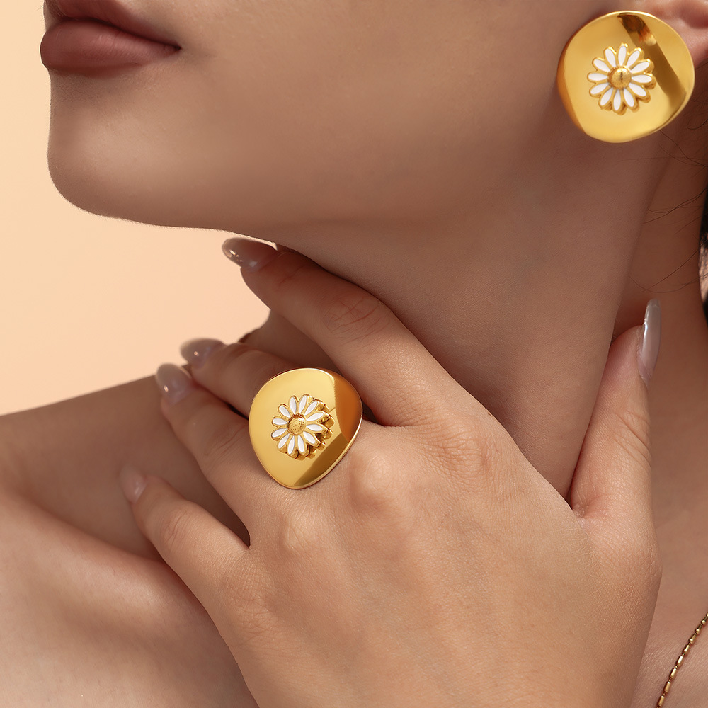 Boucles d'oreilles pendantes Drip Oil Niche Design Fleur, style marguerite, polyvalentes et élégantes. Ensemble de boucles d'oreilles anneaux circulaires haut de gamme._voghion.com