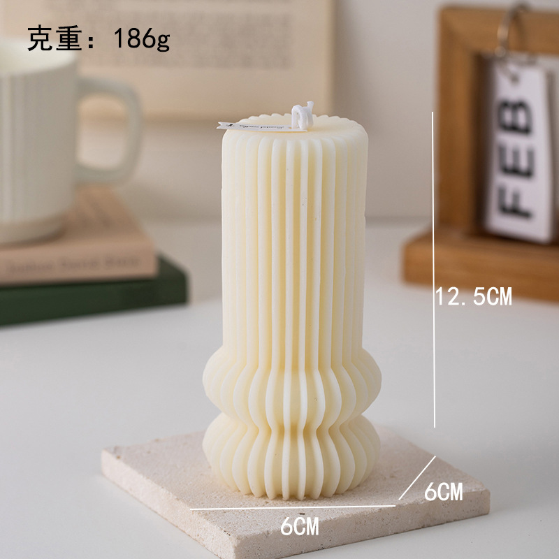 北欧風芸術アロマキャンドル卸売り家庭用創意アロマお土産の幾何学的な形のキャンドルの置物が国境を越えています。|undefined