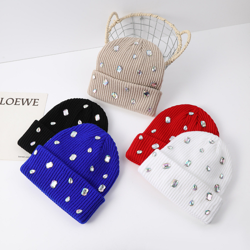 Fashionable Versatile Rhinestone-Embellished Beanie, Autumn and Winter Trendy Hot-Selling Pullover Knit Hat, Punk Style Hat with Rhinestones Wholesale
