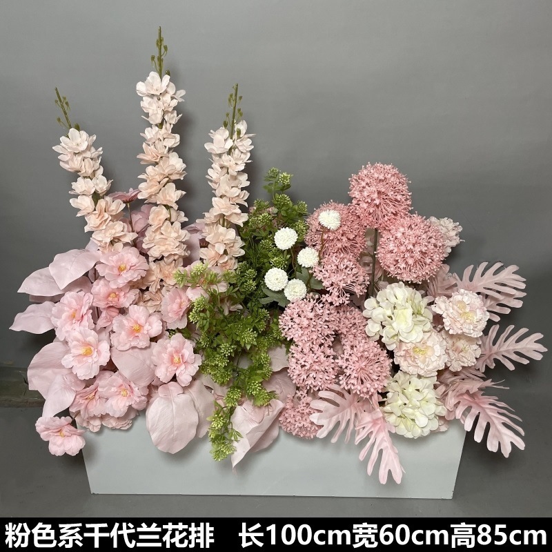 Flor de la boda de la flor Chiyeya rosa roja fila de orquídeas fila de flores bosque escena de compromiso decoración de la boda fondo de decoración