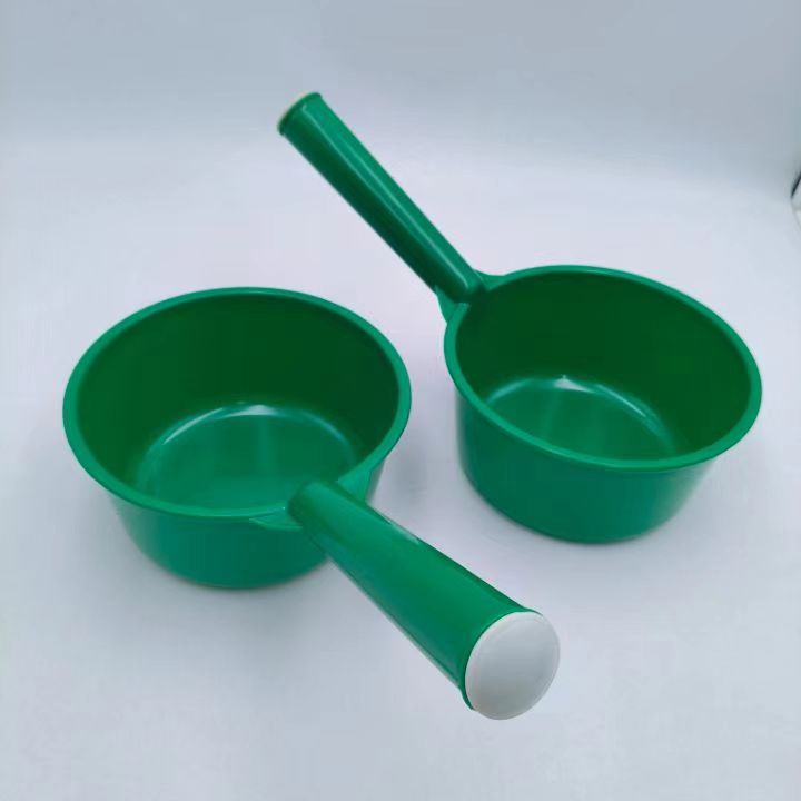 Thickened Plastic Water Scoop, Industrial-Grade, Drop-Resistant, Knock-Resistant Scoop for Watering Vegetables and Flowers, Manure Bucket Scoop, Special Scoop for Fertilization, Household Water Scoop
