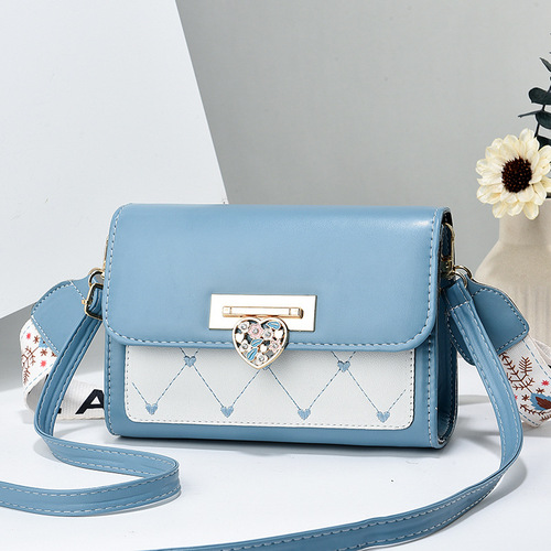 Factory-direct cross-border women's bag,  new trendy chic shoulder/crossbody phone pouch—versatile and Instagram-worthy small square bag