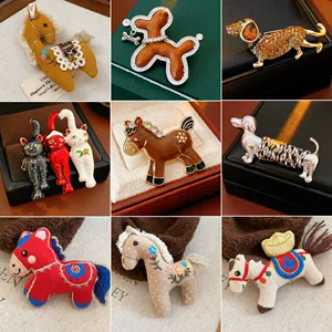 Vintage Enamel Horse Brooch for the Zodiac Year, Retro High-End Suit Pin, Fashionable Versatile Accessory for Women