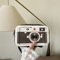 個性搞怪相機包包女新款2024潮流ins質感撞色百搭斜跨小方包