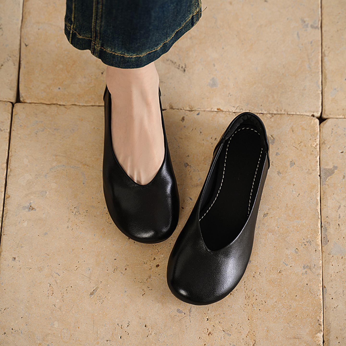 Giày bệt nữ mũi tròn da bò mềm đế bằng phong cách basic — màu nâu