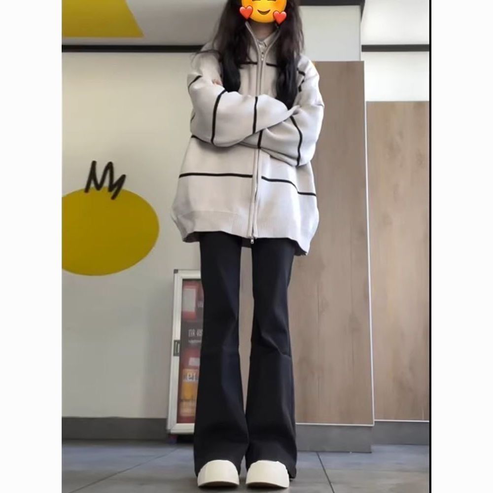 适合梨形身材遮胯显瘦春秋微喇牛仔裤阔腿黑色喇叭裤子女网易严选