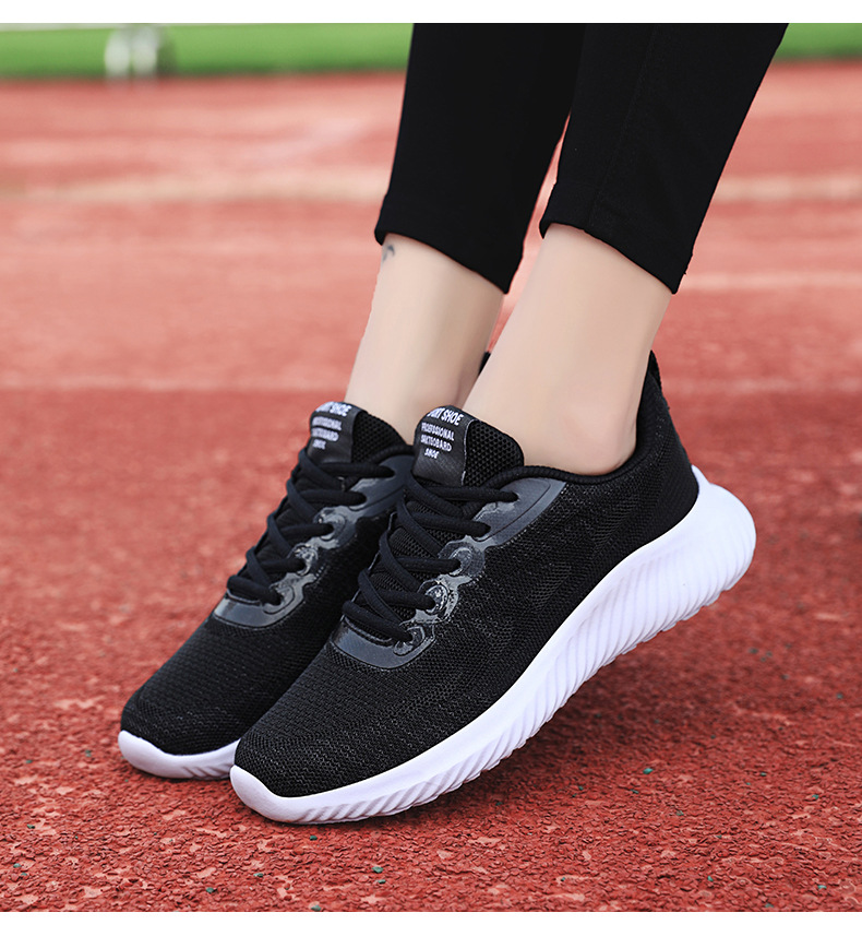 Women's Sports Solid Color Round Toe Sports Shoes display picture 5