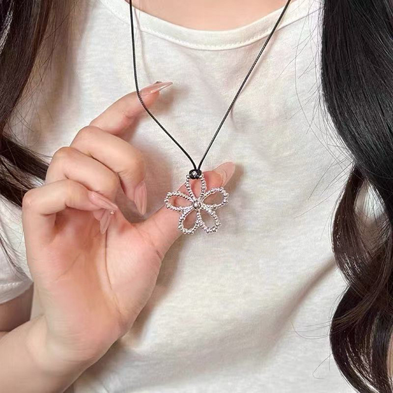 Otoño y invierno minimalistas collares colgante de goteo de Feng Shui mujeres chaqueta larga suéter cadena casual accesorios de lujo ligero