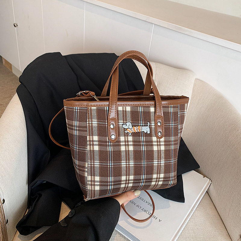 Bolsas de lona populares de este año, bolsas de lona de gran capacidad para mujeres, 2024 nuevo otoño y invierno bolsas de celosía, bolsas de cubo de mano