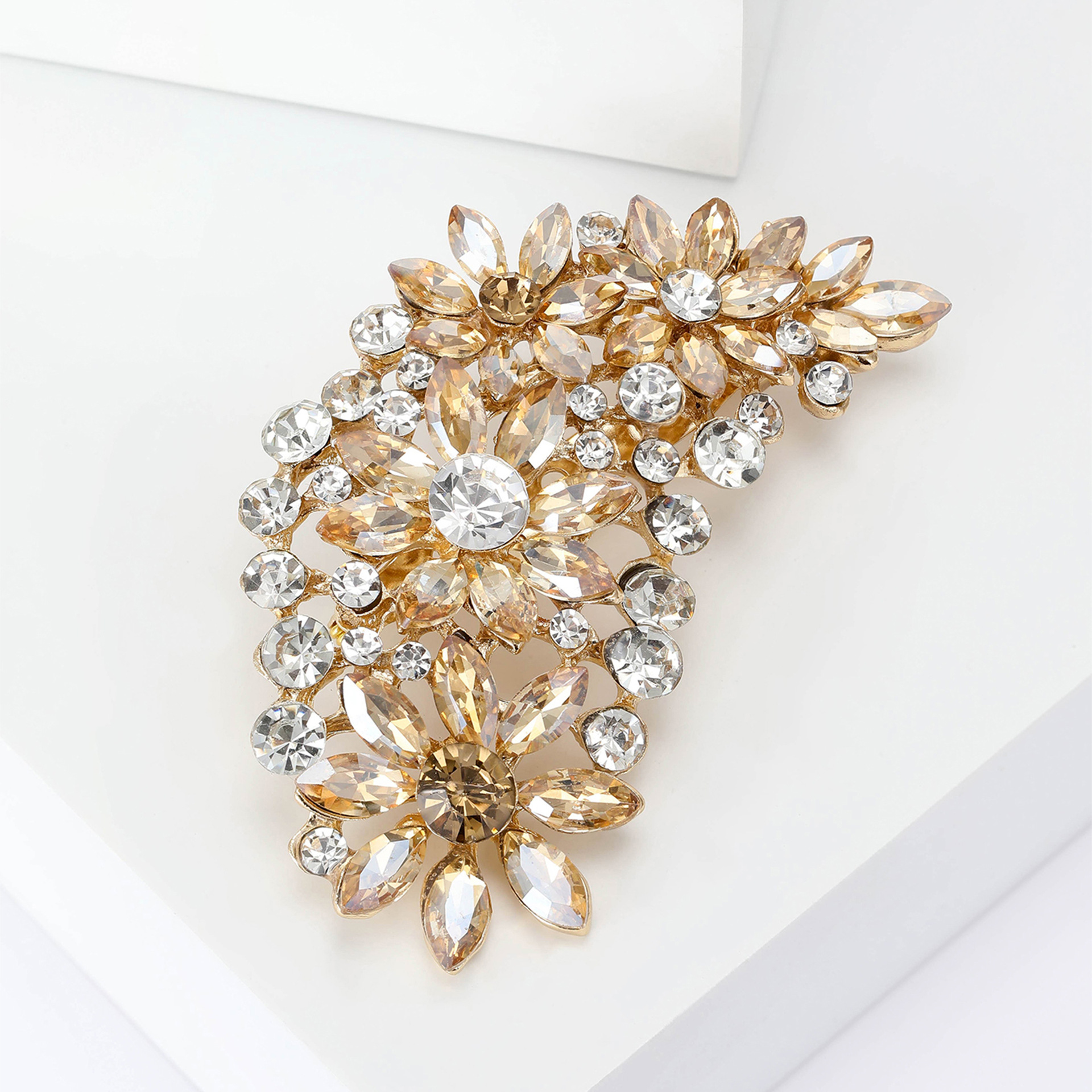 31g Weight Rhinestones Inlay Material Brooches Classification Holiday Occasion Alloy Material Flower Pattern Women's Gender Inlay Design Elegant Style Elegant Pin Flower Alloy Inlay Rhinestones Women's Brooches 14