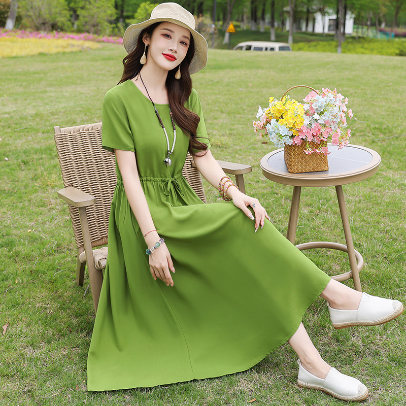 お母さんの端正な大気の夏服の新型の純色の綿のワンピースの中の長い高級な気質は腰を収めてやせているスカートを現します。|undefined