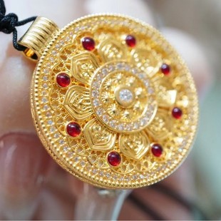 18K Gold Lotus Large Disc Pendant Au750 Colored Gold Inlaid with Moissanite White Mother-Of-Pearl Simple Water Shell Gold Wholesale