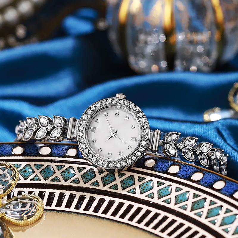 Bendian Reloj de mujer Reloj de pulsera de sirena Reloj de nicho estrellado diamante completo cola de pez Comercio exterior reloj de mujer de cuarzo