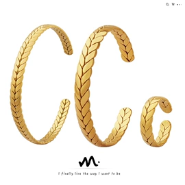 项链;耳环;戒指