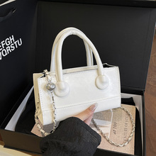 �r�и��ֵ����Ů2025�ļ��¿����e���sб��С�����μ���������Q